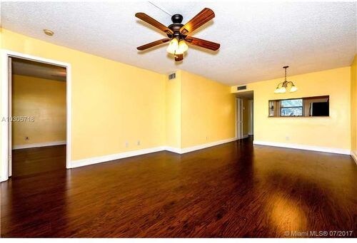 Foto del edificio - 15706 E Waterside Cir