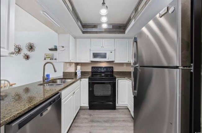 Building Photo - 501 Maison Dr