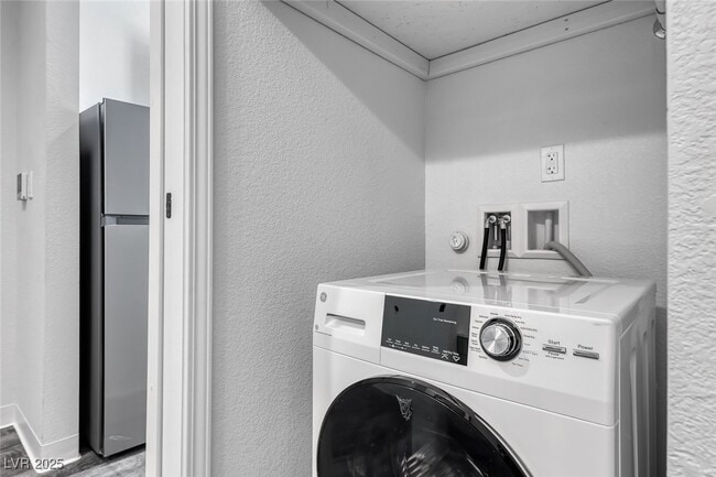 Foto del edificio - 304 S Maryland Pkwy