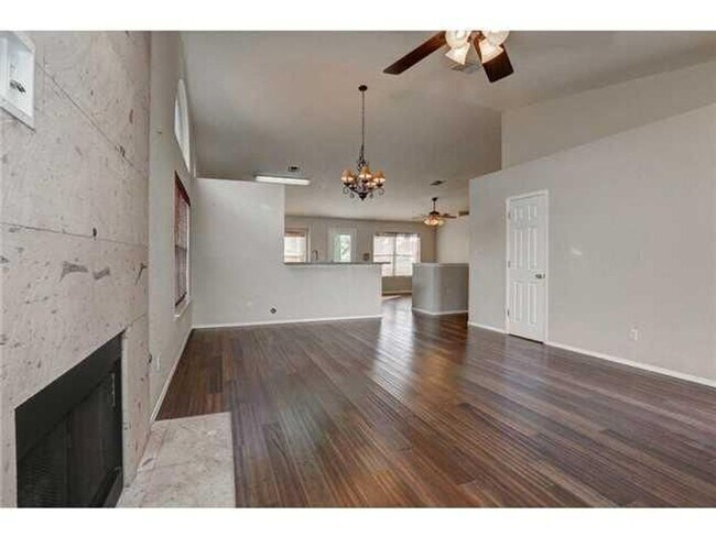 Foto del edificio - Amazing 3 bedroom 2 bath home is West El Paso!