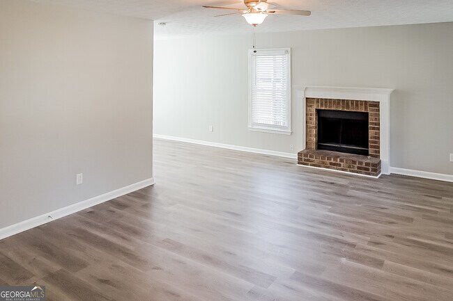 Building Photo - 87 Oak Landing Cir