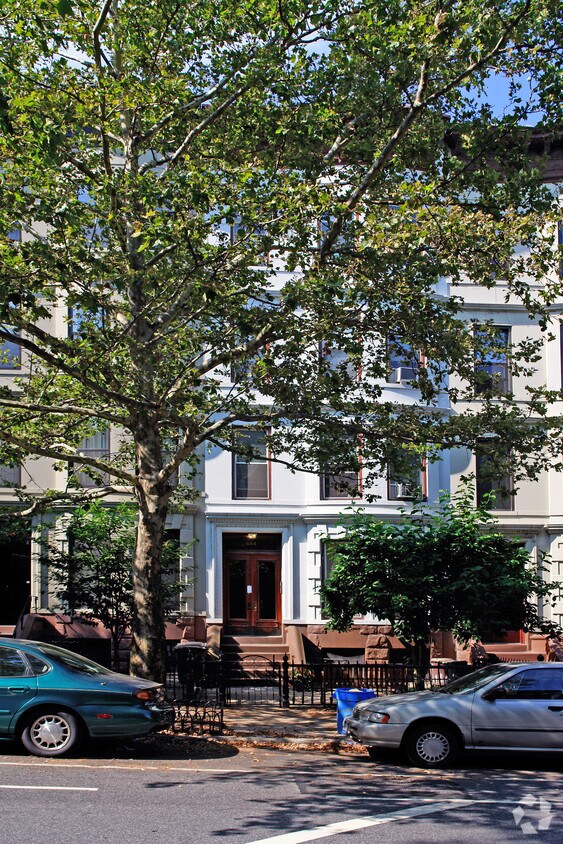 Building Photo - 444 3rd St