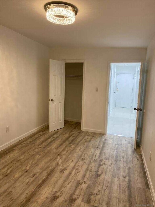 Foto del edificio - 34-32 70th St