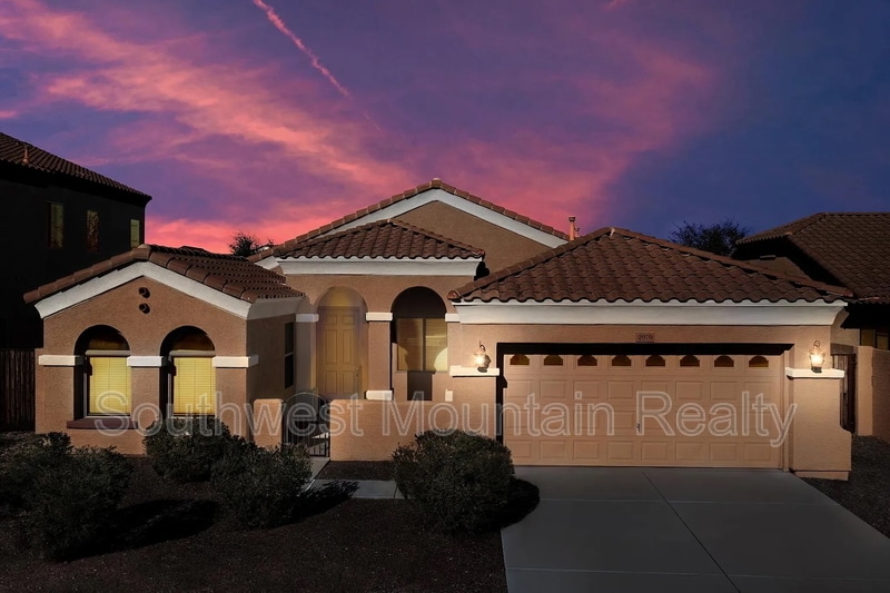 Foto principal - 2070 E Indigo Dr