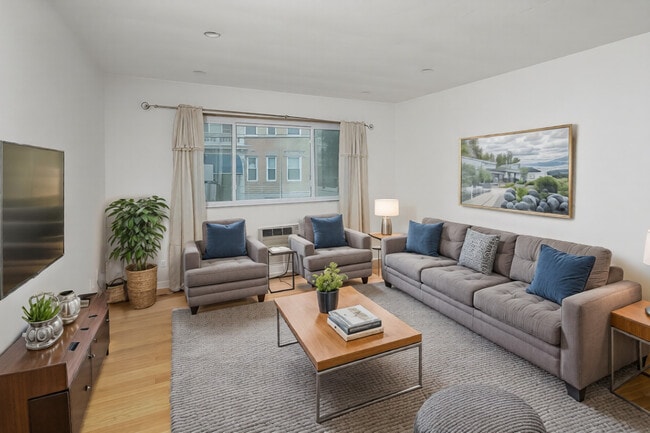 Building Photo - 40 Gardner St