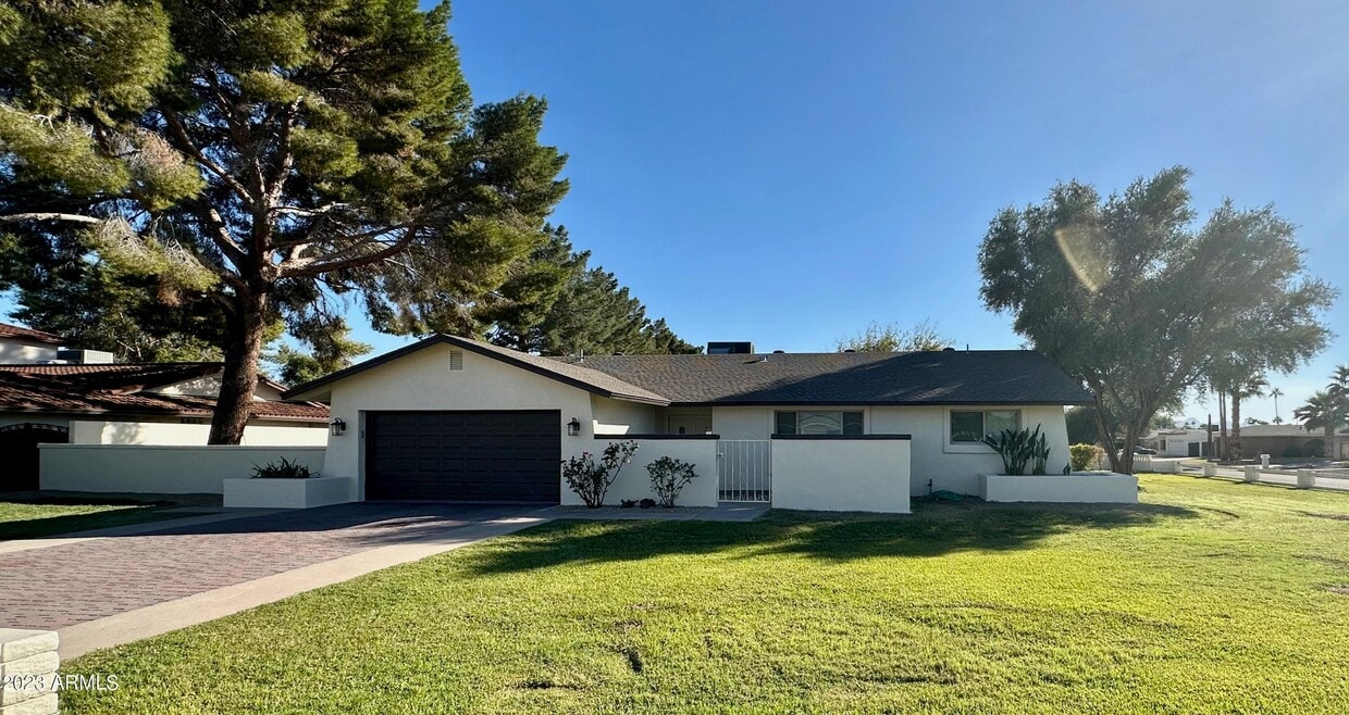 Primary Photo - 5001 E Pershing Ave