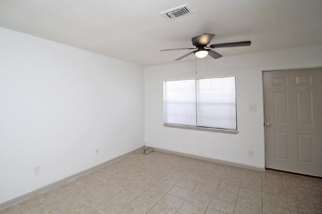 Foto del edificio - Modern 2BD/1BA in Pace – Freshly Renovated...