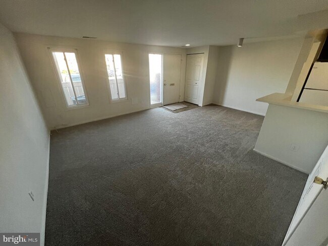 Building Photo - 19480 Brassie Pl