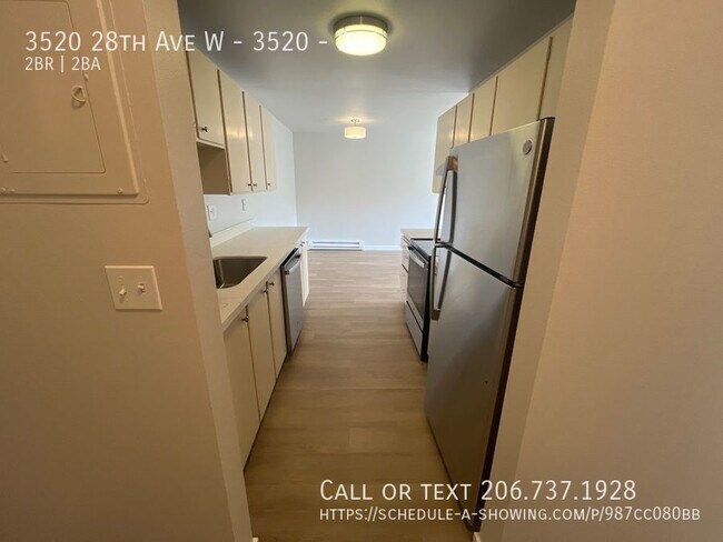 Building Photo - Spacious 2bd/2ba with Balcony!