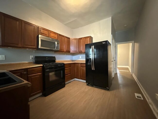 Foto del edificio - 1625 Appleton St