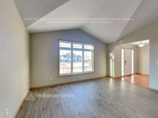 Building Photo - 10598 49th St NE