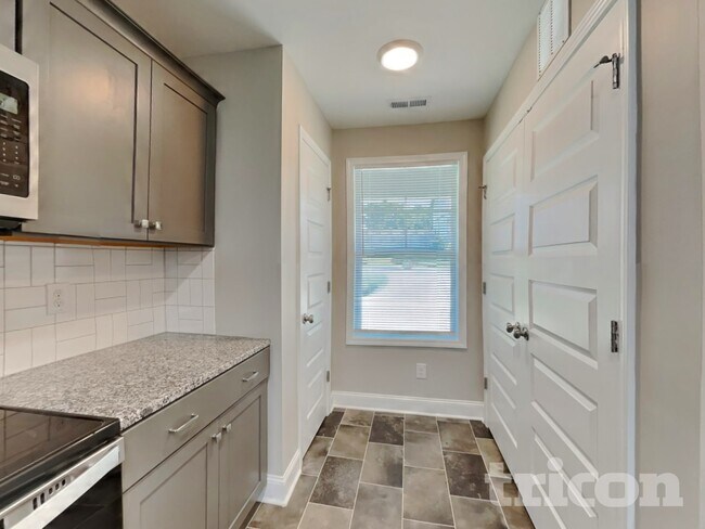 Building Photo - 110 Hunter Fox Trail