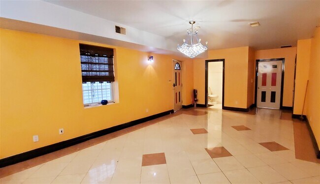 Foto del edificio - 7 Bryant Ave