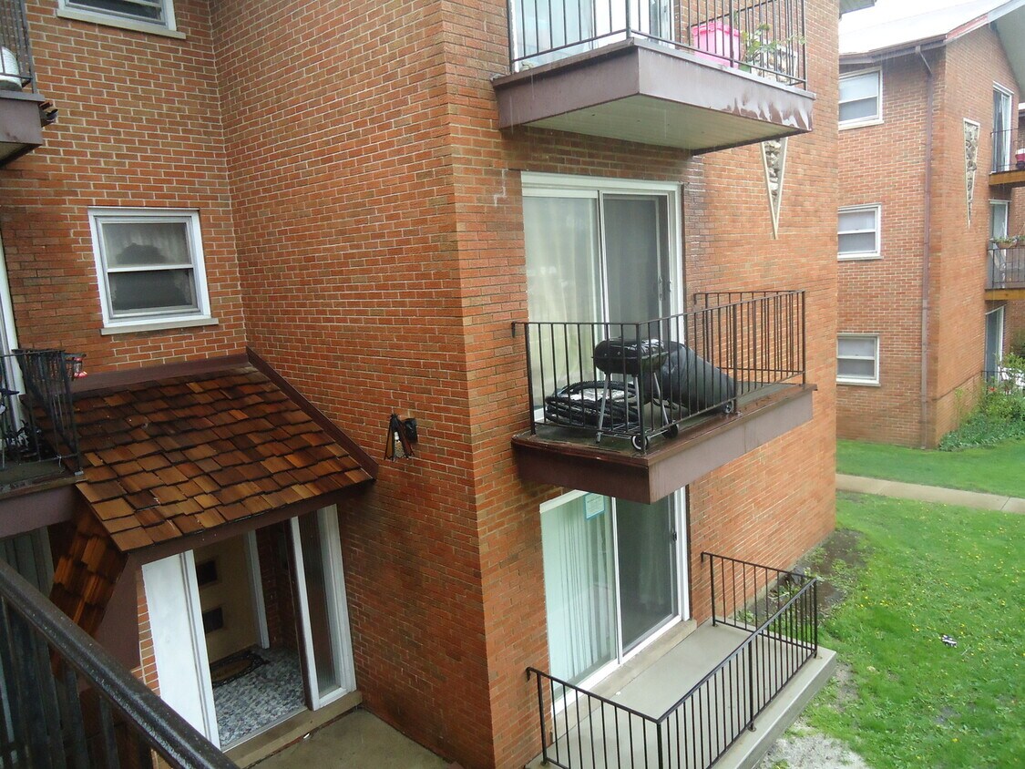 Primary Photo - 7323 W 79th St