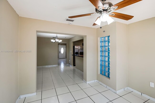 Foto del edificio - 10310 SW 4th St