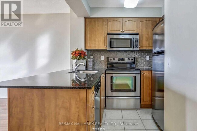 Building Photo - 310 Red Maple Rd