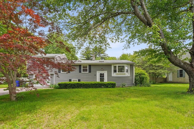 Building Photo - 44 Simsbury Manor Dr