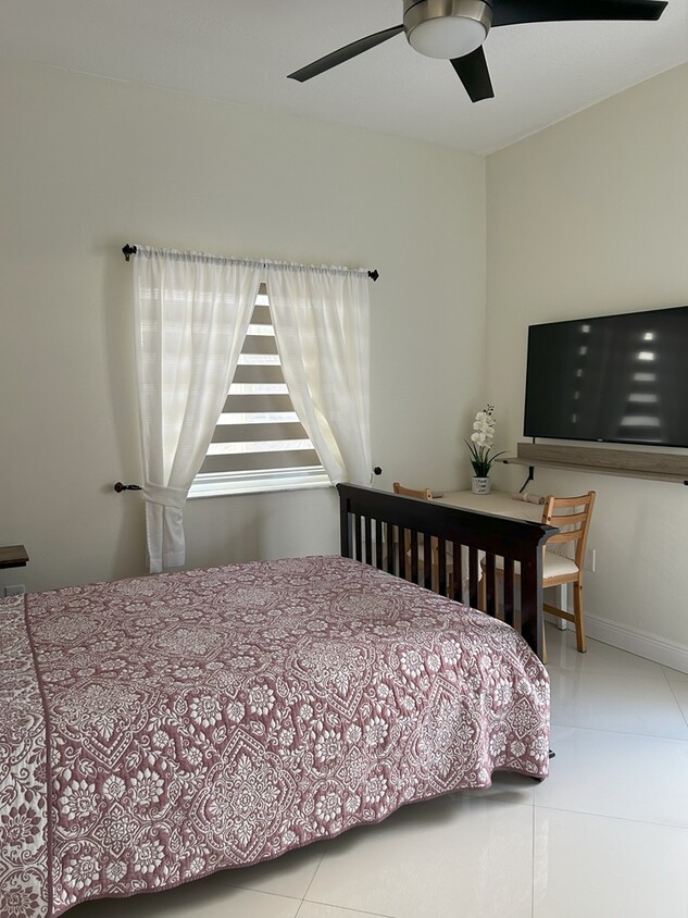 Foto principal - 16234 SW 54th Ter