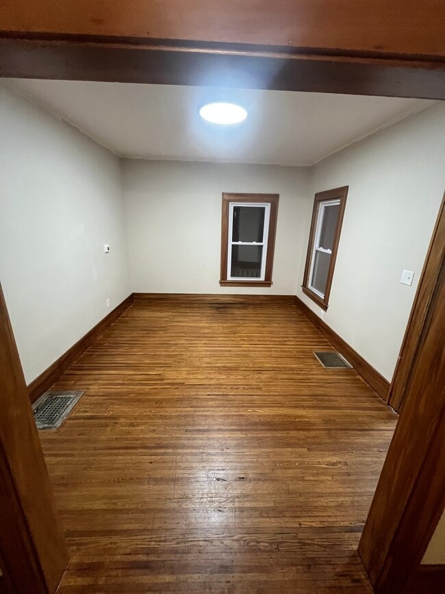 Foto del edificio - 1079 Garson Ave