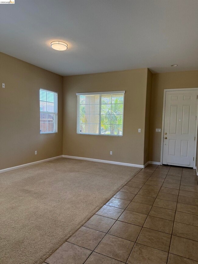 Building Photo - 533 Stirling Ct