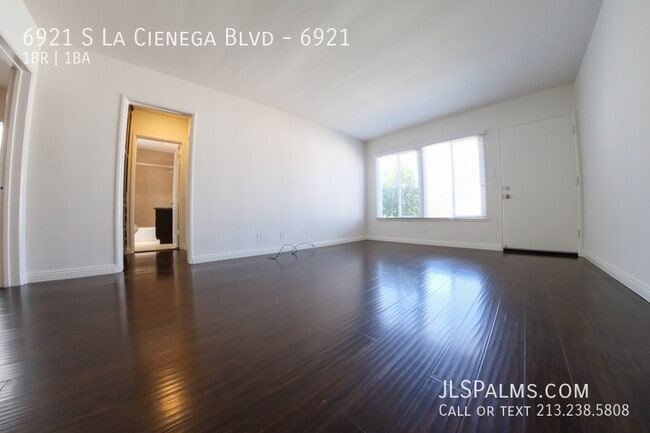 Building Photo - 6921 S La Cienega Blvd