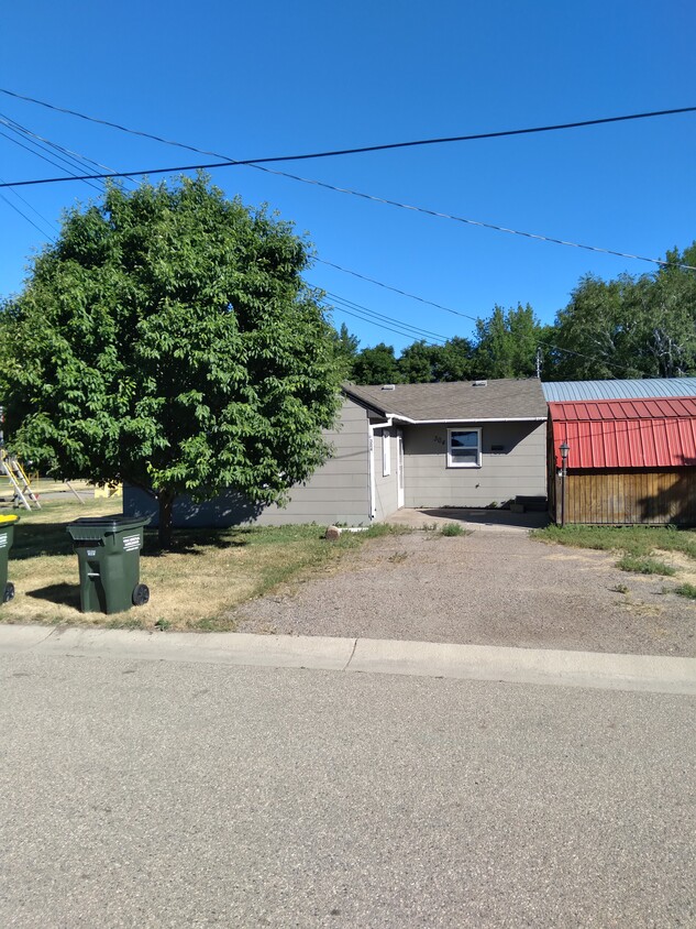 Red roofed shed included - 304 Squire Ave