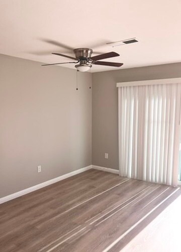 Comedor independiente - 11266 Fripps Way