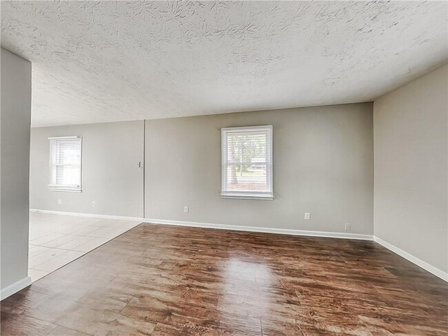 Building Photo - 457 Charleston Ln