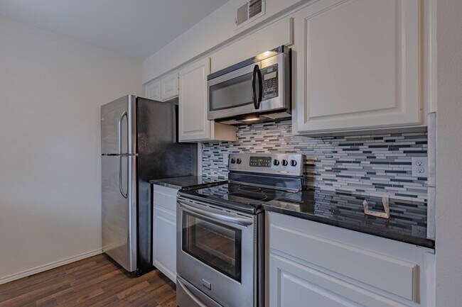 Foto del edificio - 3310 Tanglewood Ln