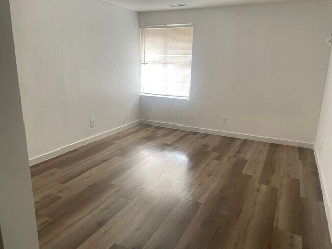 Building Photo - 3411 S 300 E
