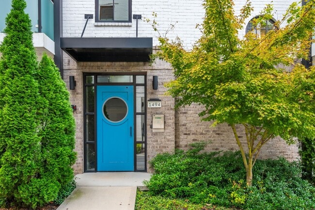 Foto del edificio - Welcome To The Sophia - Your Perfect Retreat in Historic Druid Hills!