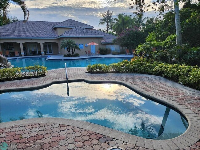 Foto del edificio - 5580 NW 61st St