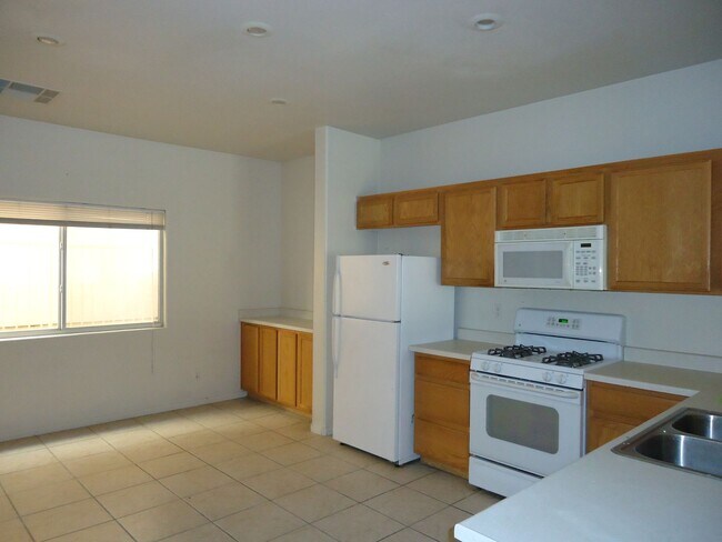 Foto del edificio - Beautiful two story house at SW area