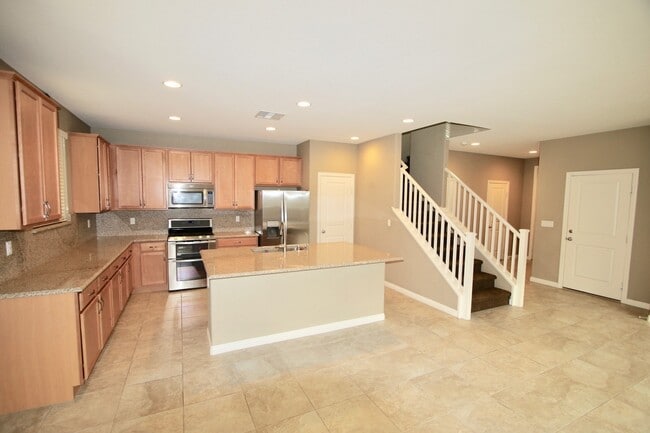 Building Photo - Beautiful 2 Story Home on the Edge of Summ...