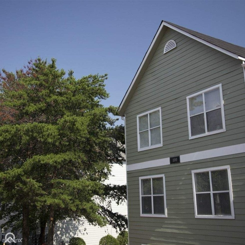 Building Photo - 10 Creste Dr