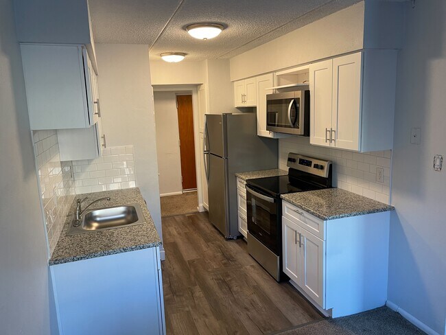 Cocina - 600 Campbell Cir