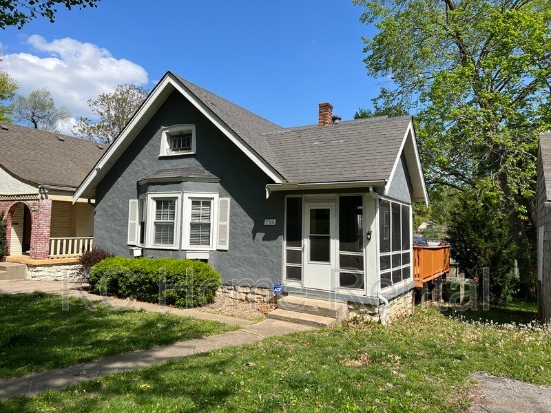 Primary Photo - 730 E 63rd Terrace
