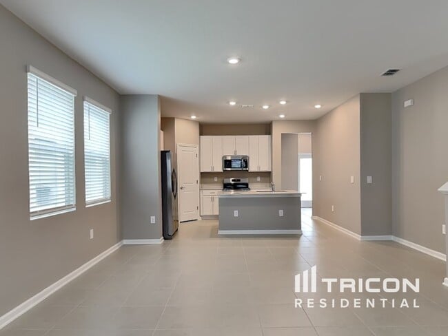 Building Photo - 741 Honeyrock St