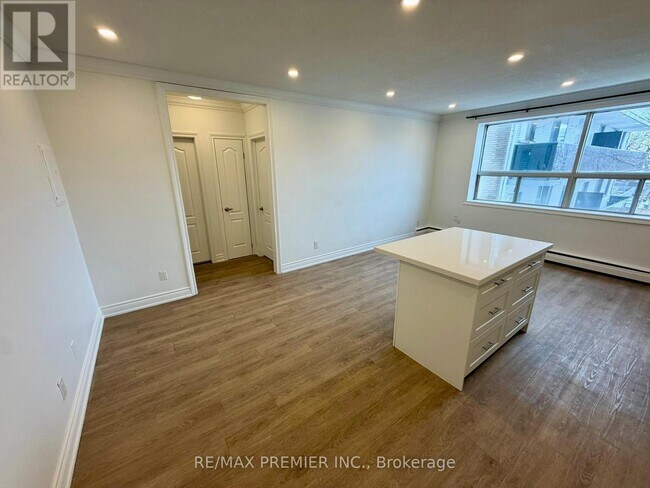 Photo du bâtiment - 112 St Joseph's Dr