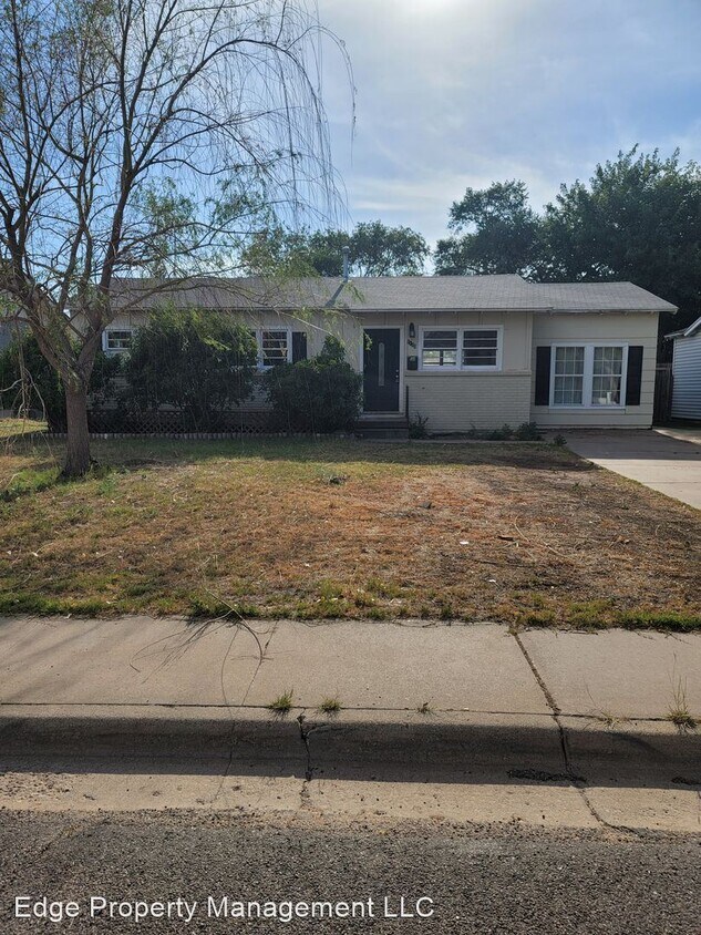4 br, 1.5 bath House 5130 Crockett St House Rental in Amarillo, TX