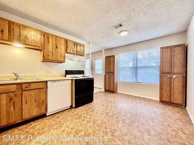 Building Photo - 3 br, 1 bath House - 904 Dartmouth