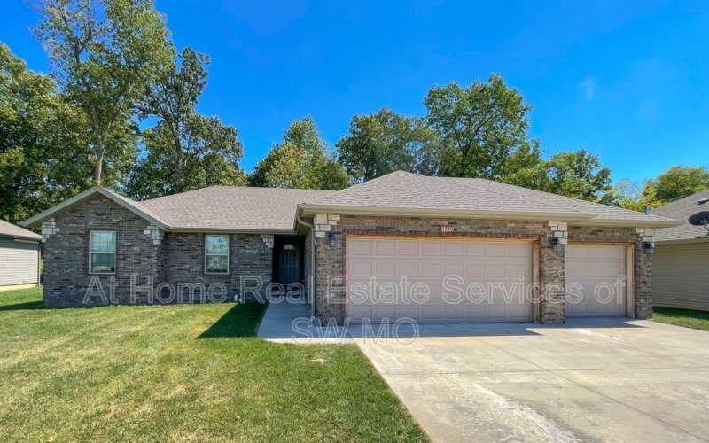 1210 N Culpepper Ave, Republic, MO 65738 House for Rent in Republic