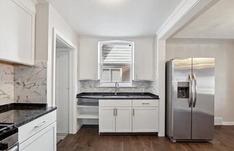 Building Photo - 11450 Minden Ave