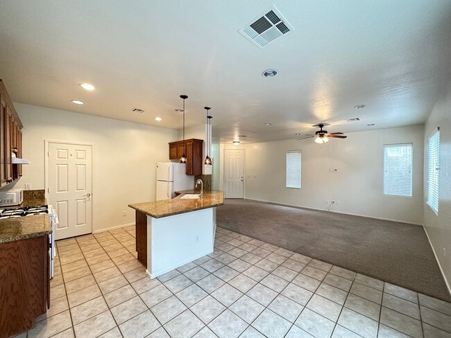 Building Photo - SOUTHWEST RANCH