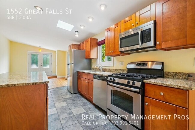 Foto del edificio - 1552 Great Falls St