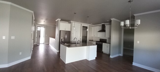 Building Photo - 3617 Colton Blvd