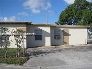 Primary Photo - 613 NW 27th Ave