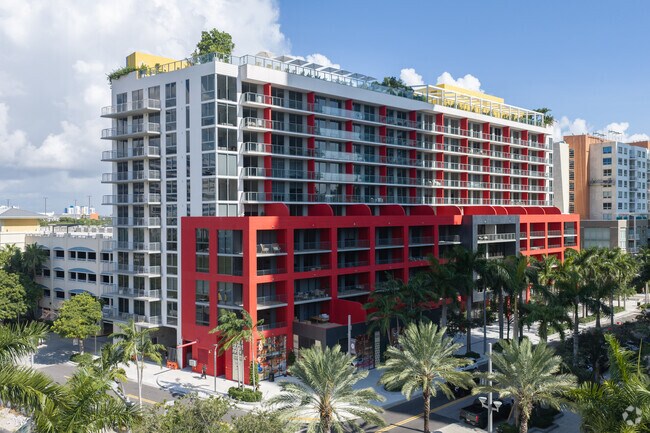 Foto del edificio - The Standard Residences Midtown Miami
