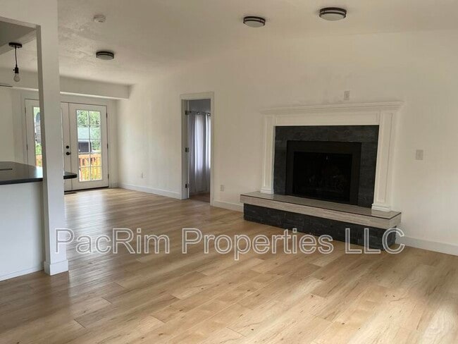 Building Photo - 9021 Lance Cir