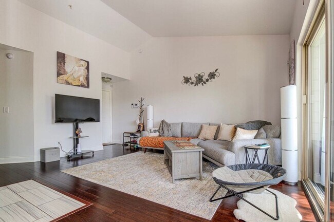 Foto del edificio - $1,750/mo – 2BR/1BA Condo in Northwest Aus...